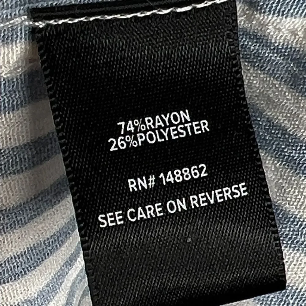 Torrid Lizzie Button-Up Long Sleeve Shirt Size 2 - Picture 9 of 10